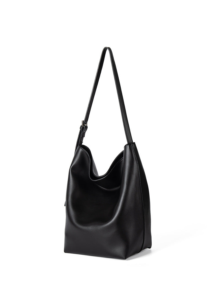 Elegant Large-Capacity Bucket Shoulder Bag – Chic & Versatile Carryall