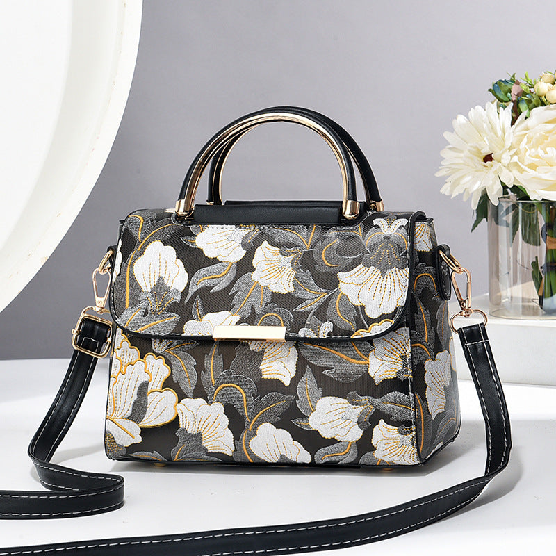 Trendy Women's Shoulder Bag – Chinese-Inspired Print